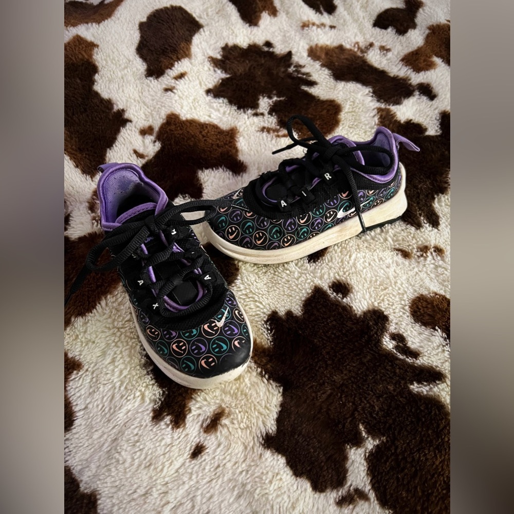 Girl’s Nike Air Max Shoes